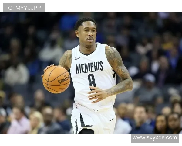 马尚布鲁克斯的篮球传奇之路与职业生涯的辉煌成就解析